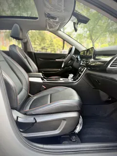 2023 Kia Seltos 1.5L IVT Luxury, белый — фото 13