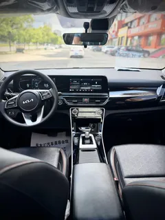 2023 Kia Seltos 1.5L IVT Luxury, белый — фото 22