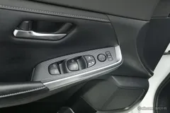 2023 Nissan Sylphy 1.6L CVT Enjoy, белый — фото 12