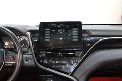 2021 Toyota Camry 2.0G Luxury, белый — фото 13