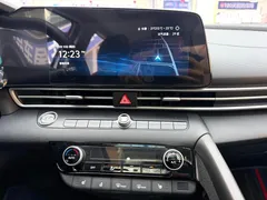 2023 Hyundai Elantra 1.5L CVT LUX Premium, белый — фото 8