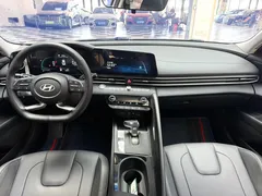2023 Hyundai Elantra 1.5L CVT LUX Premium, белый — фото 11