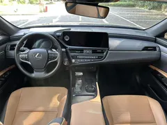 2022 Lexus ES 200 Excellence, чёрный — фото 9