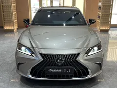 2022 Lexus ES 200 Excellence — фото 2