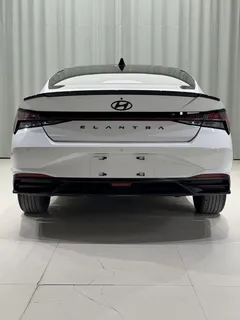 2022 Hyundai Elantra 1.5L CVT 20th SE 20th Anniversary, белый — фото 7