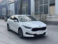 2021 Kia Cerato 1.5L IVT Luxury, белый — фото 3