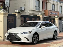 2022 Lexus ES 200 Excellence, белый — фото 1
