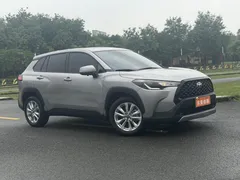 2022 Toyota Corolla Cross 2.0L Elite — фото 3