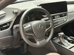 2022 Lexus ES 200 Excellence, белый — фото 18