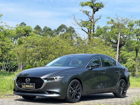 2023 Mazda Mazda3 2.0L AT
