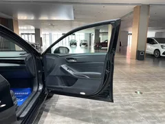 2022 Toyota Avalon 2.5L Luxury, чёрный — фото 21
