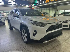 2021 Toyota RAV4 2.0L CVT 2WD Fashion, белый — фото 3