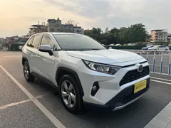 2021 Toyota RAV4 2.0L CVT 4WD Fashion Plus, белый — фото 3