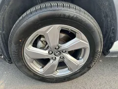 2021 Toyota RAV4 2.0L CVT 4WD Fashion Plus, белый — фото 11