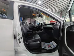 2021 Toyota RAV4 2.0L CVT 4WD Fashion Plus, белый — фото 14