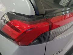 2021 Toyota RAV4 2.0L CVT 4WD Fashion Plus, белый — фото 23