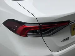 2022 Toyota Corolla 1.5L CVT Pioneer, белый — фото 18