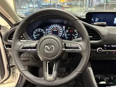 2023 Mazda Mazda3 2.0L AT, белый — фото 10