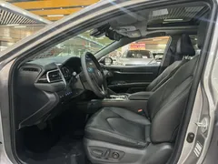 2021 Toyota Camry 2.5G Luxury — фото 4