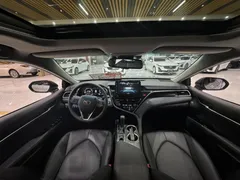 2021 Toyota Camry 2.5G Luxury — фото 6