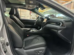 2021 Toyota Camry 2.5G Luxury — фото 8