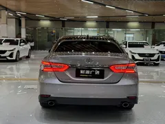 2021 Toyota Camry 2.5G Luxury — фото 12