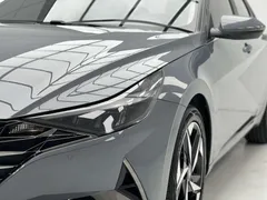 2021 Hyundai Elantra 1.5L CVT LUX Premium — фото 4