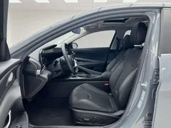 2021 Hyundai Elantra 1.5L CVT LUX Premium — фото 6