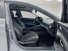 2021 Hyundai Elantra 1.5L CVT LUX Premium — фото 8
