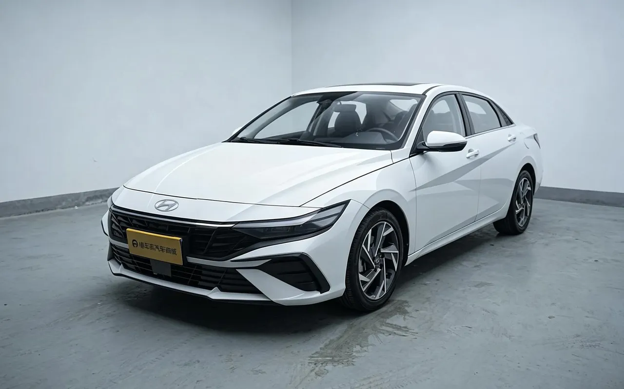 2023 Hyundai Elantra 1.5L CVT LUX Premium
