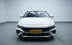 2023 Hyundai Elantra 1.5L CVT LUX Premium, белый — фото 2