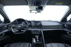 2023 Hyundai Elantra 1.5L CVT LUX Premium, белый — фото 9