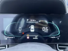 2023 Hyundai Elantra 1.5L CVT LUX Premium, белый — фото 10