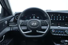 2023 Hyundai Elantra 1.5L CVT LUX Premium, белый — фото 11
