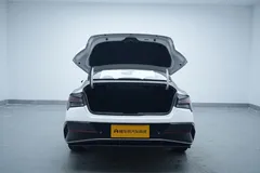 2023 Hyundai Elantra 1.5L CVT LUX Premium, белый — фото 15