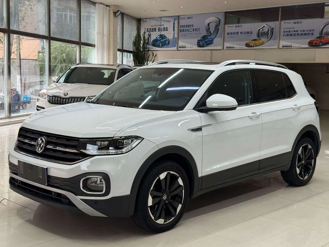 2021 Volkswagen Tacqua 1.5L AT