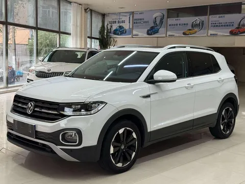 2021 Volkswagen Tacqua 1.5L AT