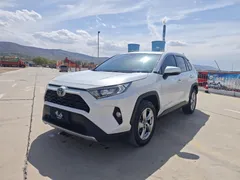 2022 Toyota RAV4 2.0L CVT 2WD Fashion, белый — фото 1