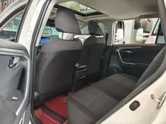 2022 Toyota RAV4 2.0L CVT 2WD Fashion, белый — фото 6