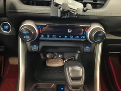 2022 Toyota RAV4 2.0L CVT 2WD Fashion, белый — фото 13