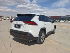 2022 Toyota RAV4 2.0L CVT 2WD Fashion, белый — фото 16