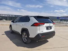 2022 Toyota RAV4 2.0L CVT 2WD Fashion, белый — фото 18