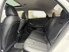 2023 Hyundai Elantra 1.5L CVT LUX Premium, белый — фото 7