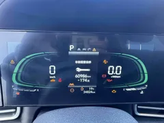 2023 Hyundai Elantra 1.5L CVT LUX Premium — фото 11