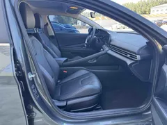 2023 Hyundai Elantra 1.5L CVT LUX Premium — фото 14