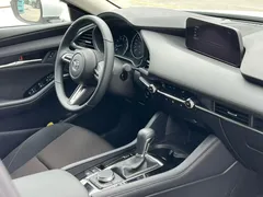 2023 Mazda Mazda3 2.0L AT, белый — фото 6