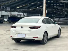 2023 Mazda Mazda3 2.0L AT, белый — фото 9