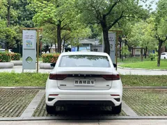 2022 Geely Emgrand 4th Gen 1.5L MT Luxury, белый — фото 4