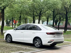 2022 Geely Emgrand 4th Gen 1.5L MT Luxury, белый — фото 5