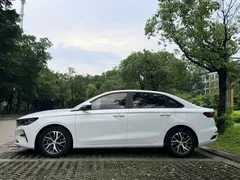2022 Geely Emgrand 4th Gen 1.5L MT Luxury, белый — фото 6